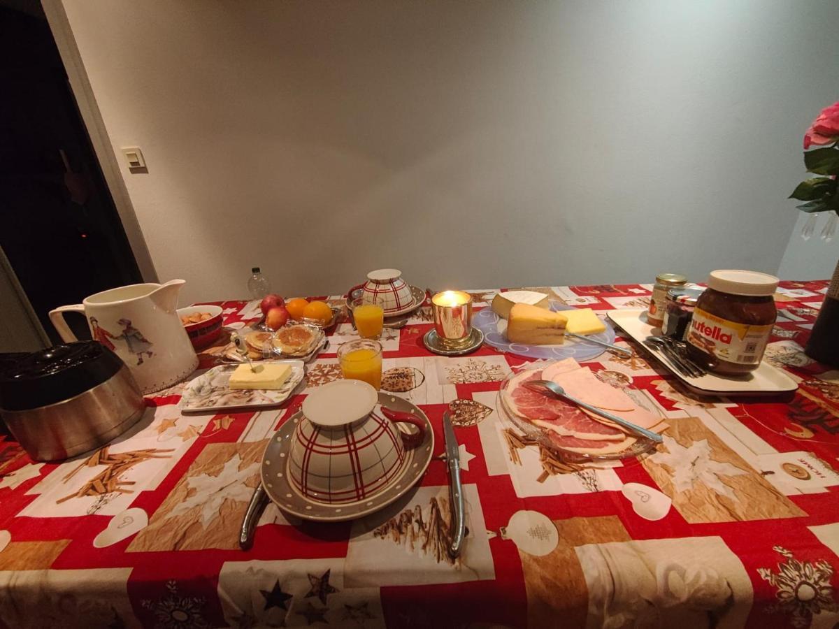 Colette Alain Maxime Bed & Breakfast Lapalisse Bagian luar foto