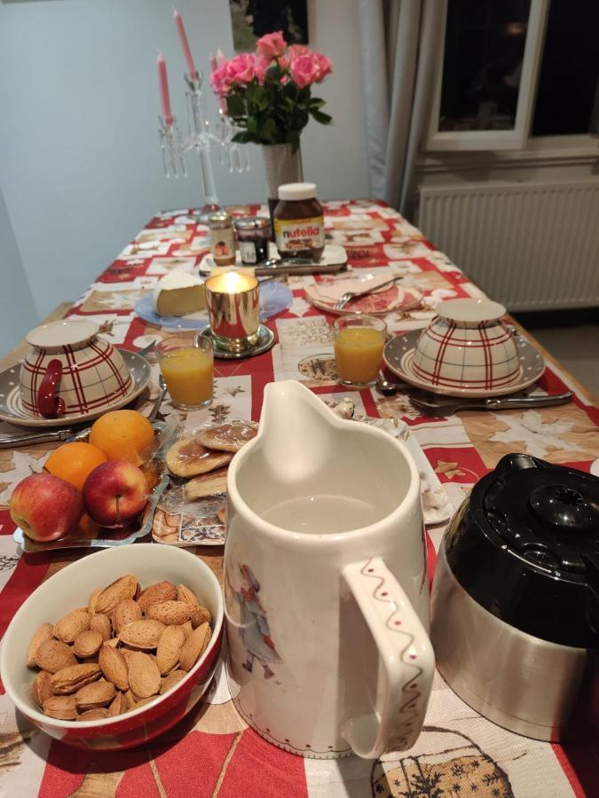 Colette Alain Maxime Bed & Breakfast Lapalisse Bagian luar foto