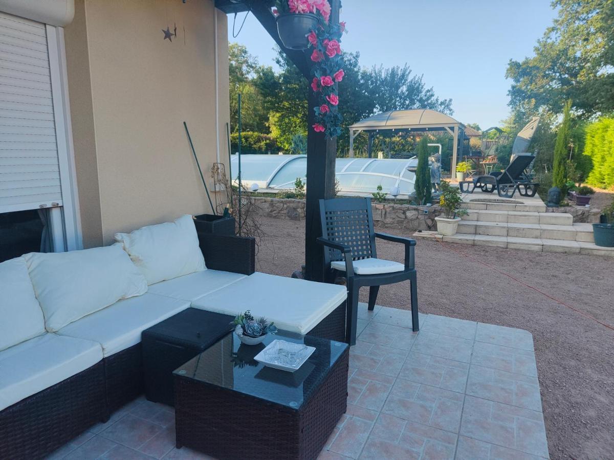 Colette Alain Maxime Bed & Breakfast Lapalisse Bagian luar foto